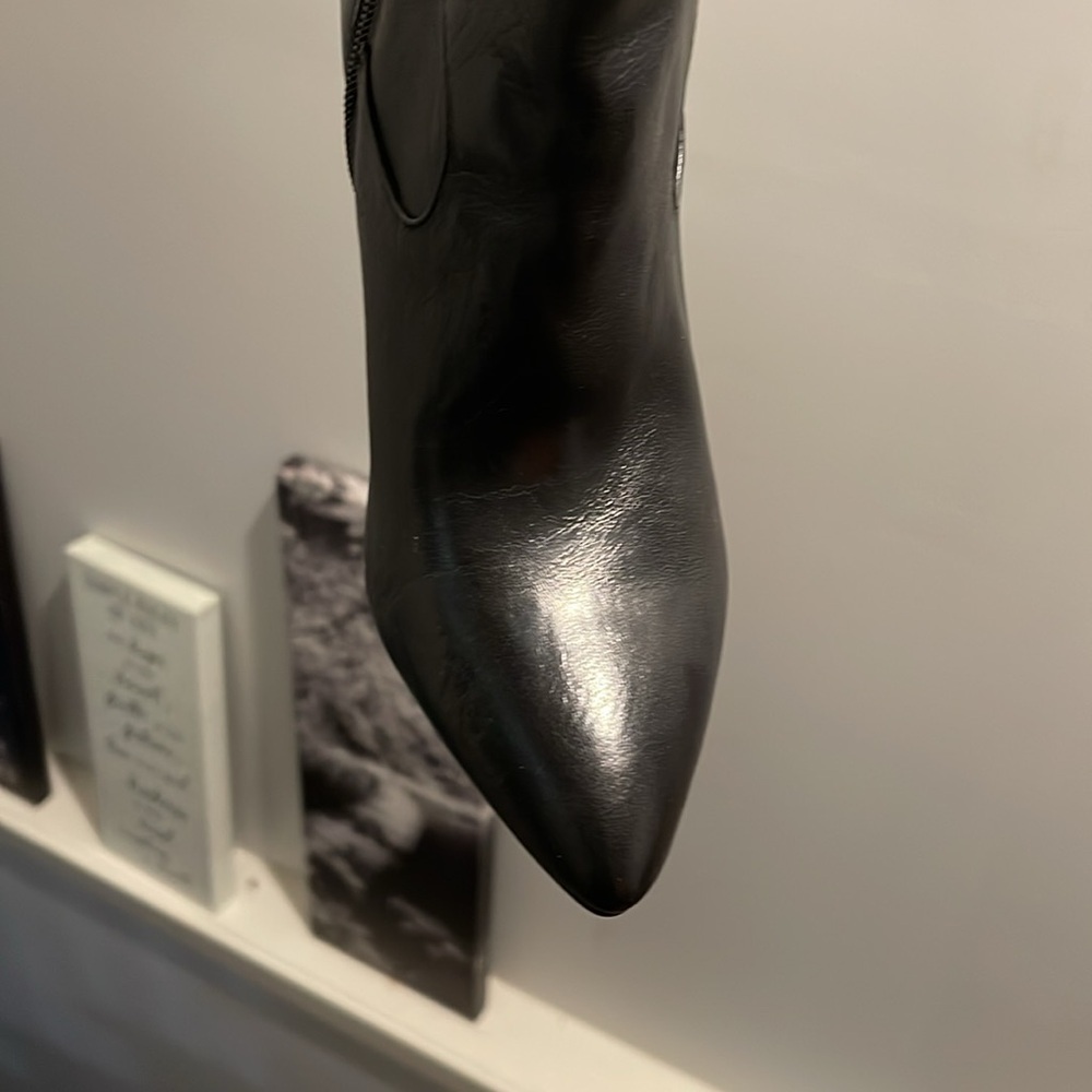 Vince Camuto women’s boots new never used black 250 retail size 7.5 - Picture 14 of 14